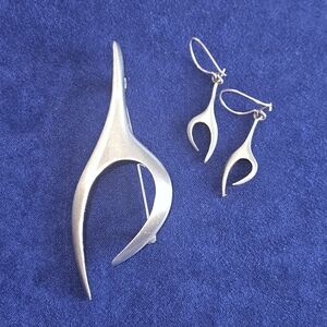 Vintage MCM Modern Pewter Brooch and Earring Set By The Handcrafter Wishbone